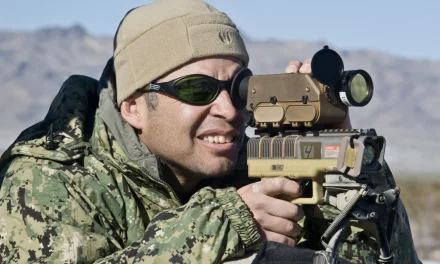 Il “discombobulator” di Trump e la guerra invisibile: cosa c’è davvero dietro il presunto super-arma usata in Venezuela