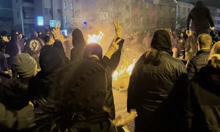 Iran, dopo la repressione il silenzio e l’abbandono