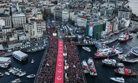 Istanbul, centinaia di migliaia in marcia per Gaza
