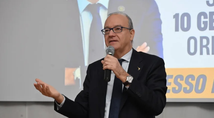 Schedare per educare? Quando la burocrazia scivola nel parossismo