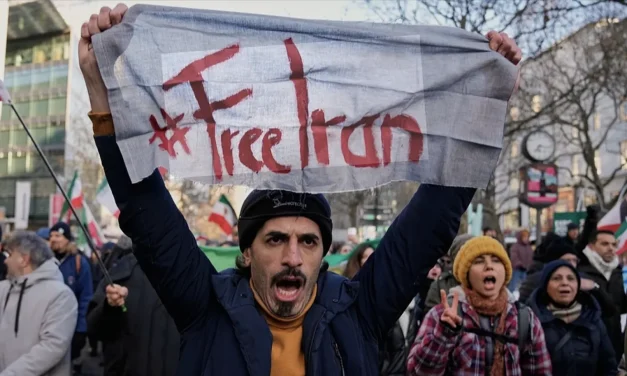 L’ Iran tra proteste pilotate e guerra ibrida: chi soffia sul fuoco della rivolta? 