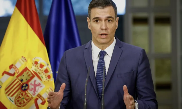 La Spagna scommette sulla regolarizzazione: mezzo milione di migranti per sostenere l’economia