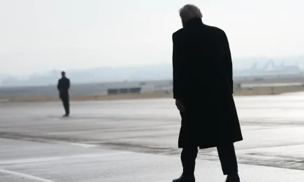 La Casa Bianca somiglia agli ultimi giorni di Nixon