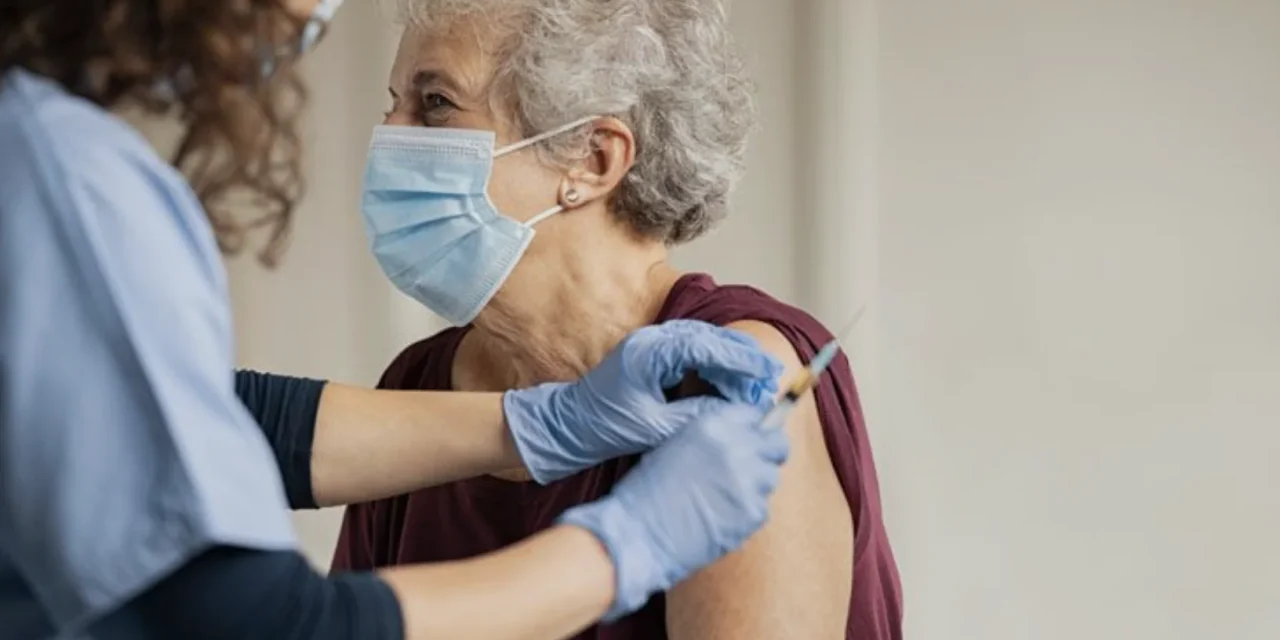 Il vaccino contro il fuoco di Sant’Antonio e l’invecchiamento: una protezione che va oltre la pelle