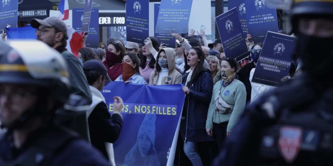 Quando la politica diventa rissa, la democrazia sanguina: né rossi né neri, basta violenza