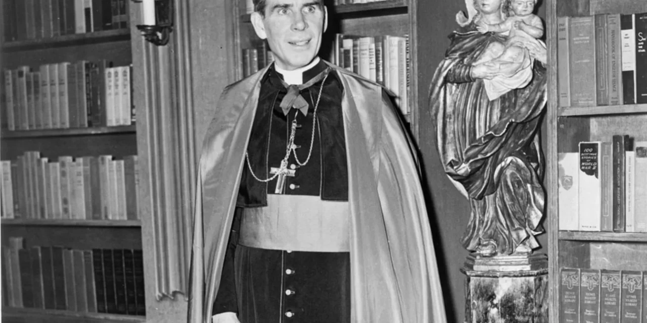Fulton Sheen, la beatificazione che riparte e l’errore di chi vuole farne una bandiera