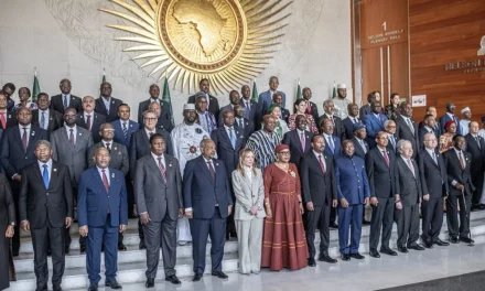 Giorgia Meloni in Africa: il Piano Mattei al vertice dell’Unione Africana di Addis Abeba tra pace, crescita e nuova diplomazia italiana