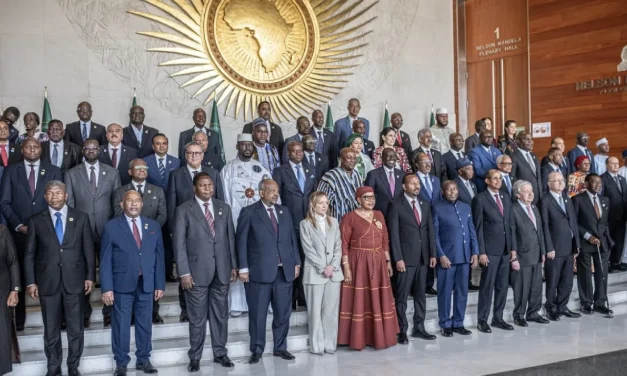 Giorgia Meloni in Africa: il Piano Mattei al vertice dell’Unione Africana di Addis Abeba tra pace, crescita e nuova diplomazia italiana