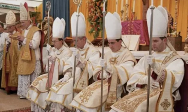 Tradizione senza comunione: il ricatto delle consacrazioni e l’eresia pratica dell’obbedienza selettiva