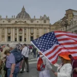 La croce e la bandiera non sempre stanno bene insieme