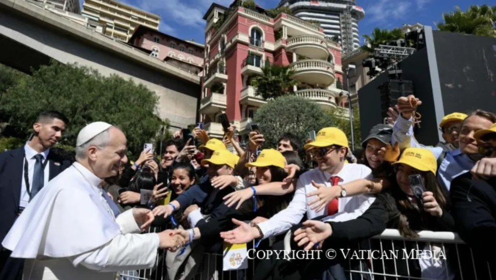 Le campane di Montecarlo 1 leone xiv con i giovani monegaschi