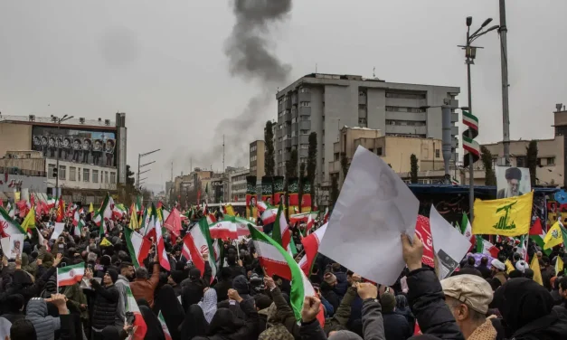 In Iran la rivolta è comandata da lontano?