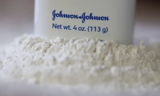 Talco, amianto e tumori: in Scozia si apre un nuovo fronte giudiziario contro Johnson & Johnson