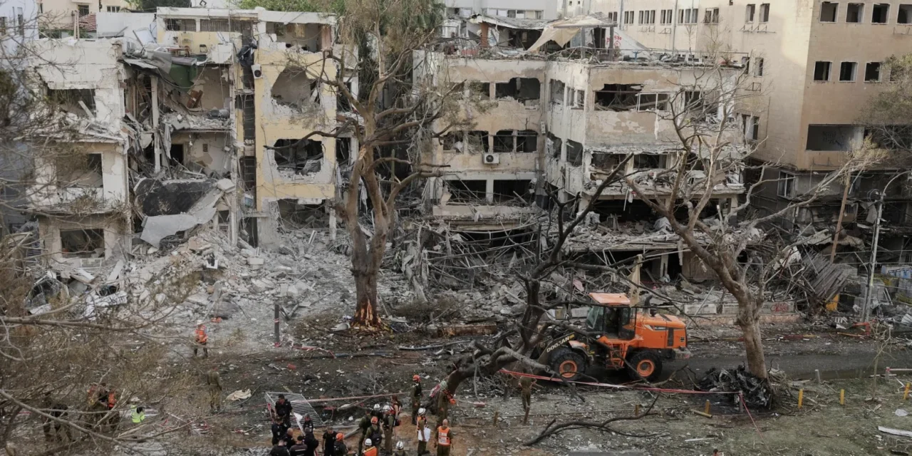 La notte che brucia le università iraniane