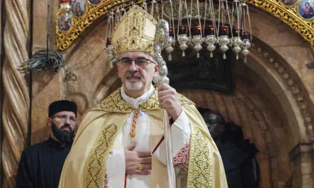 Il sepolcro che non si svuota quando la Terra Santa brucia