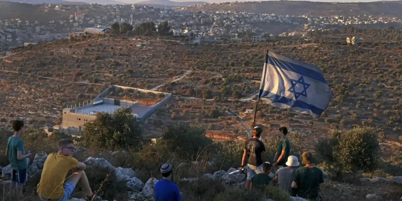 Mentre il mondo guarda altrove, la Cisgiordania scompare