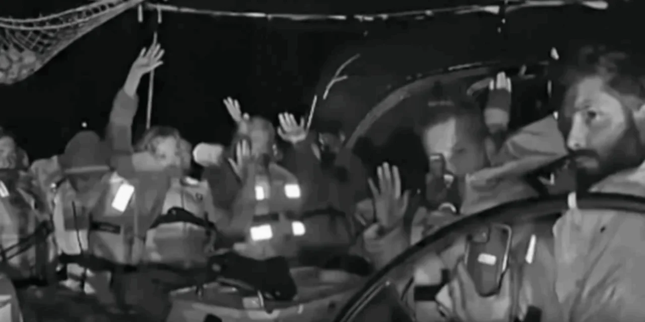 Flotilla intercettata da Israele in acque internazionali: 22 italiani fermati, Roma chiede il rilascio immediato