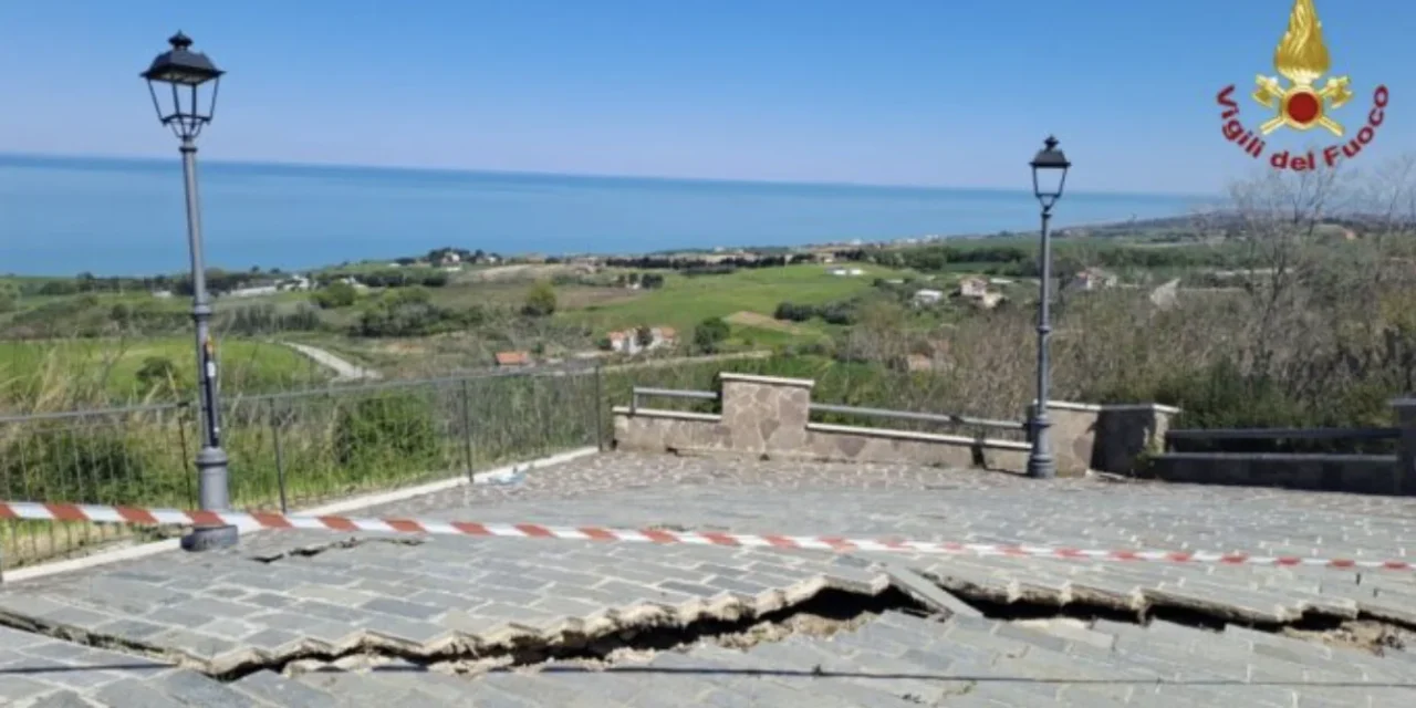 Frana significativa in Molise. Adriatica spezzata in due