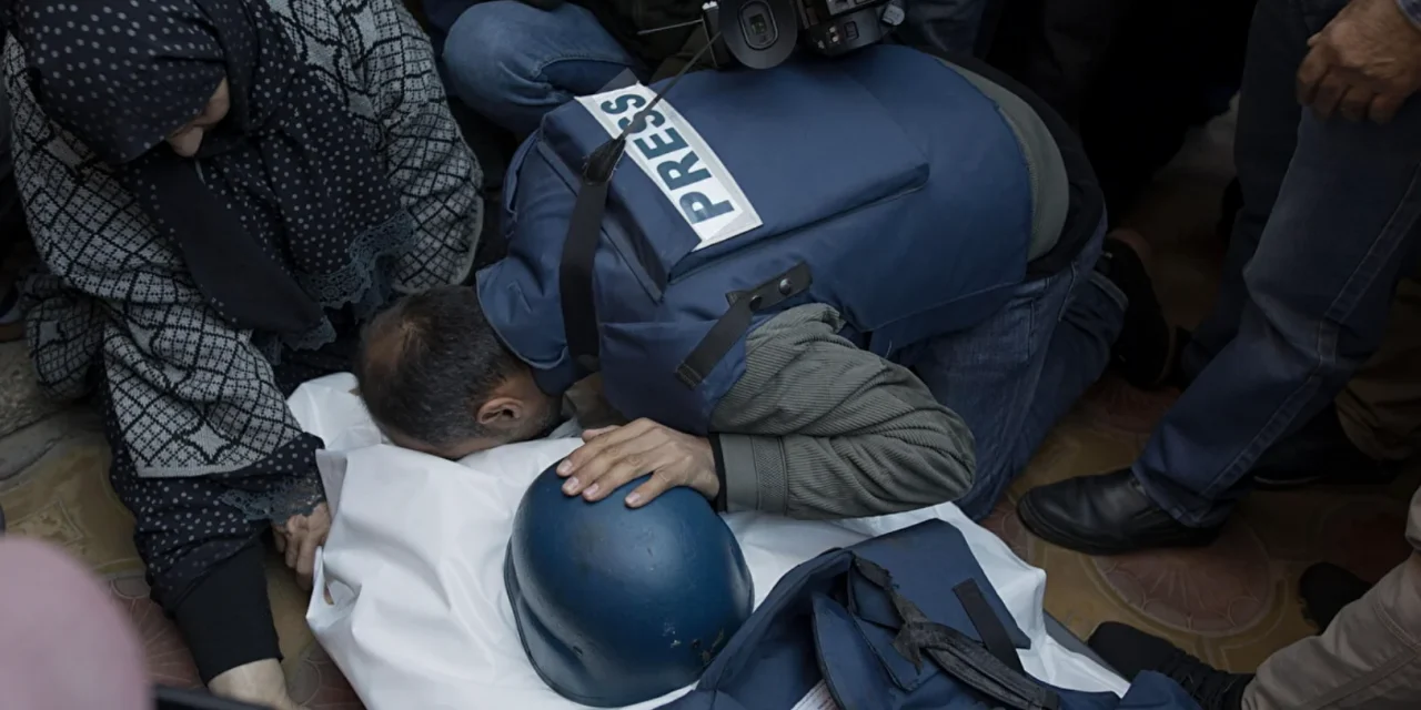 Libertà di stampa 2026: l’Italia sprofonda al 56° posto nel rapporto RSF. Nel mondo il livello più basso da 25 anni