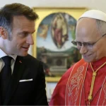 Macron il protocanonico e il Papa