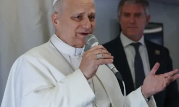 Il rumore del mondo e il silenzio del Papa