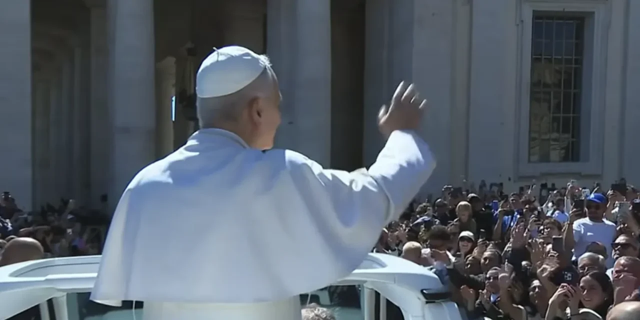 Il Papa chiama il mondo a pregare per la pace