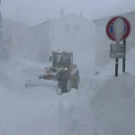 La terra scuote quello che l’uomo non vuole vedere