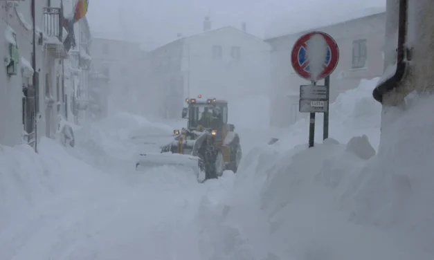 La terra scuote quello che l’uomo non vuole vedere
