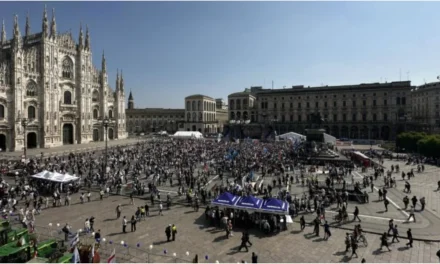 La Madonnina e la piazza vuota