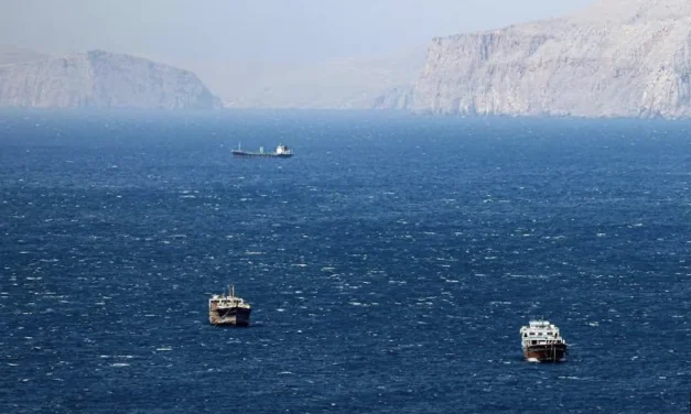 Riaperto lo Stretto di Hormuz dopo il cessate il fuoco