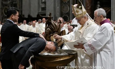 Pasqua, quando il sepolcro diventa appello al mondo