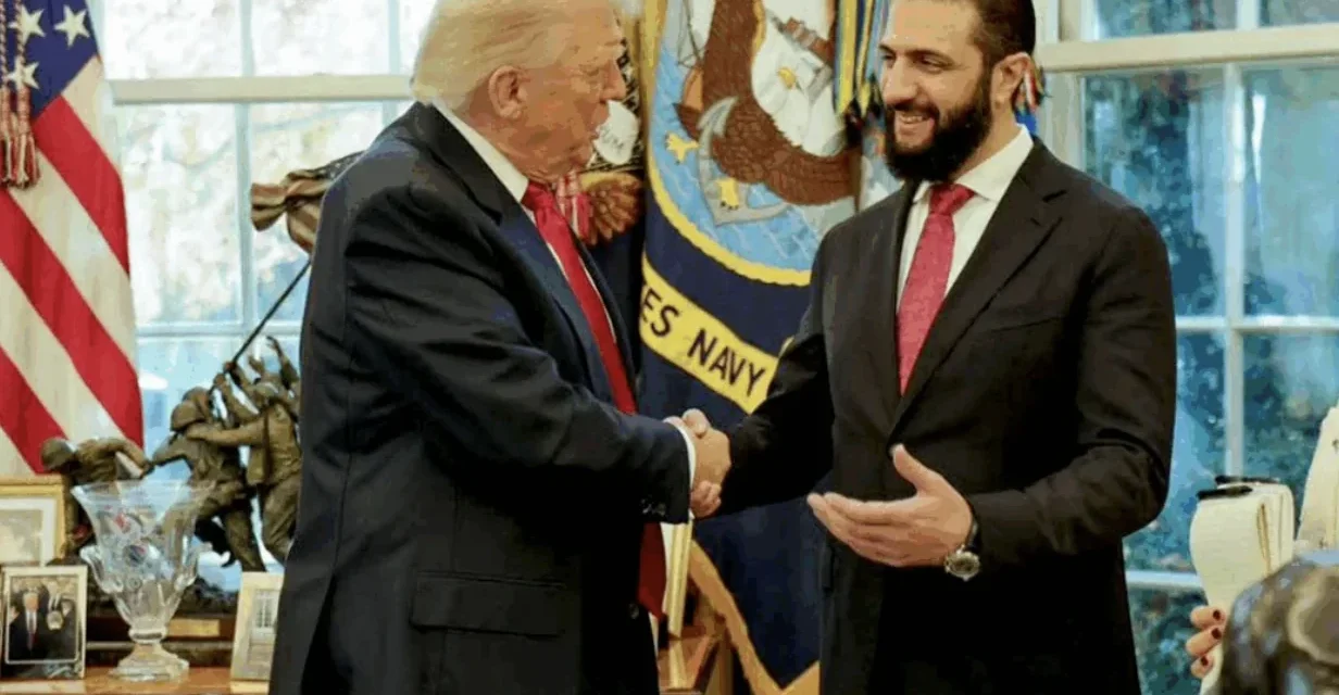 I difensori della cristianità che insultano il Papa e abbracciano i jihadisti