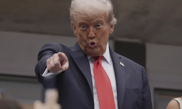 La politica del turpiloquio. Trump e il collasso del linguaggio pubblico