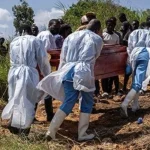 Ebola corre. Il mondo guarda altrove.