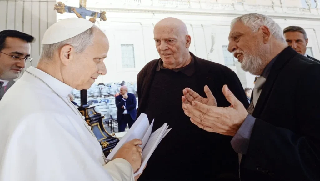 leone xiv con vasapollo izzo