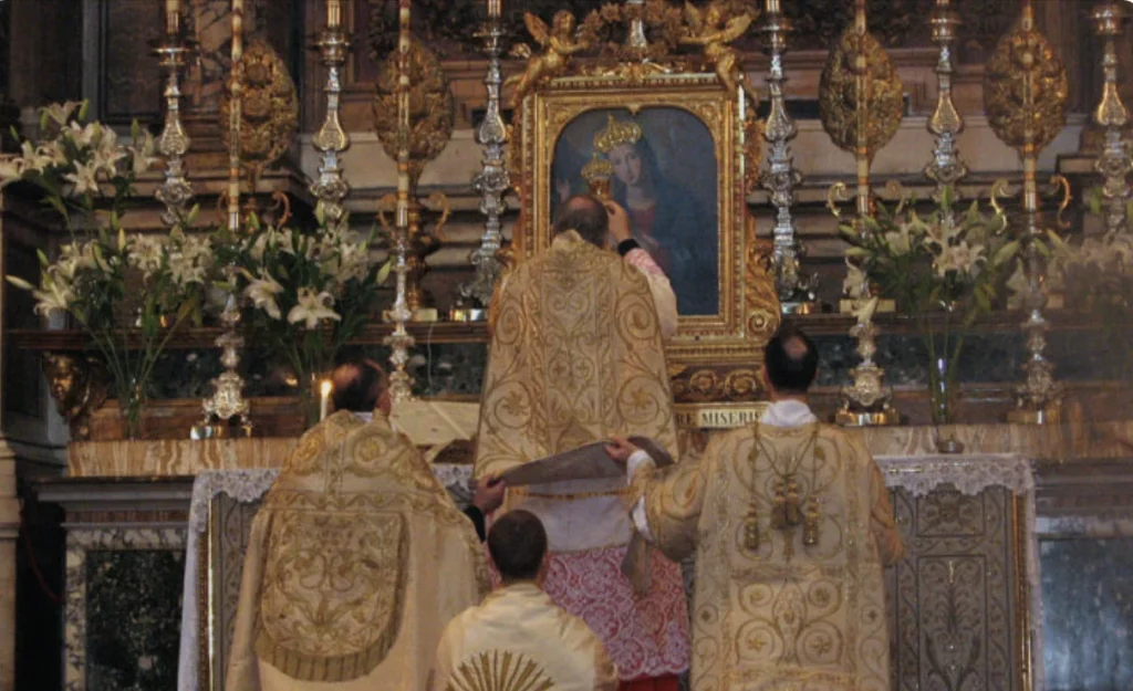 L'altare non ha due facce. Un solo popolo, una sola Messa 1 messa tridentina
