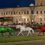 Ottant’anni di Repubblica, mentre i cavalli corrono liberi sulla Colombo