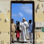 Leone XIV a Lampedusa: il Mediterraneo giudica l’Europa