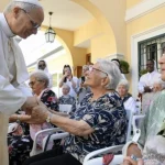 La Giornata dei nonni e la povertà del tempo: il regalo più grande è una visita