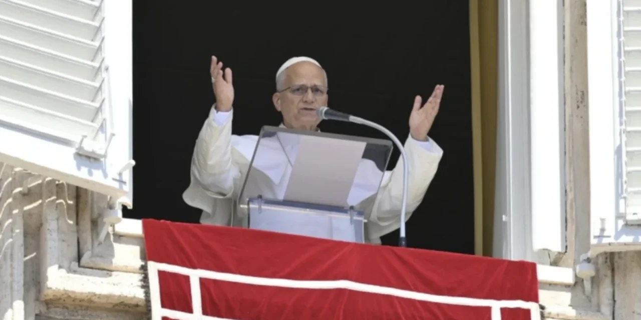 Leone XIV all’Angelus: una fede per sentito dire non cambia la vita né il mondo