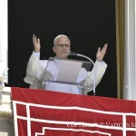 Leone XIV all’Angelus: una fede per sentito dire non cambia la vita né il mondo