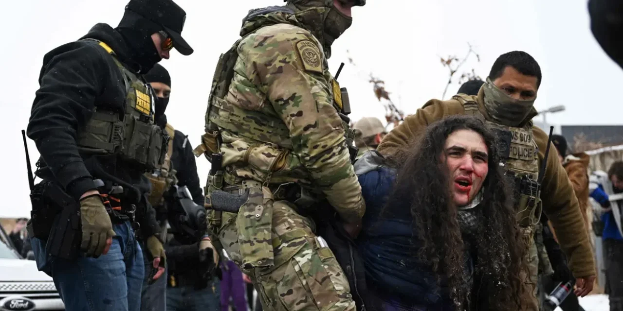 USA, la democrazia dell’ICE: quando il Vangelo viene fermato alla frontiera