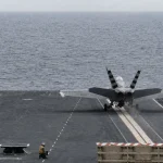 Trump e le portaerei Usa a Hormuz: marinai tra bagni rotti e catapulte a vapore