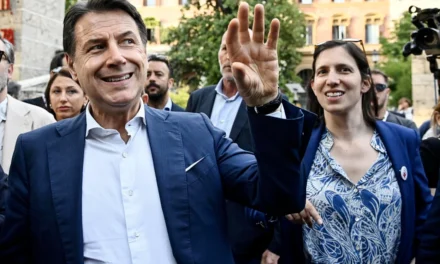 Conte contro il woke: la sinistra ritrovi la persona prima delle identità