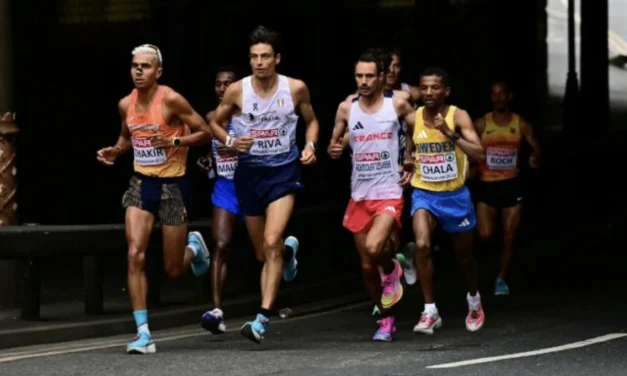 Atletica e nuoto, l’Italia domina gli Europei. Mentre il calcio affonda, gli azzurri vincono medaglie a Birmingham e Parigi