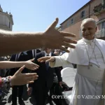 Papa Leone XIV all’Angelus: “Cessino le violenze contro i civili palestinesi in Cisgiordania”. Appello urgente per la soluzione a due Stati