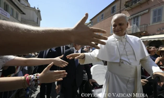 Papa Leone XIV all’Angelus: “Cessino le violenze contro i civili palestinesi in Cisgiordania”. Appello urgente per la soluzione a due Stati