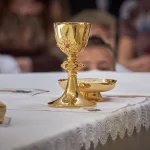 Liturgia ferita e formazione tradita: il Papa conferma che i sacerdoti devono tornare a essere mistagoghi, non protagonisti