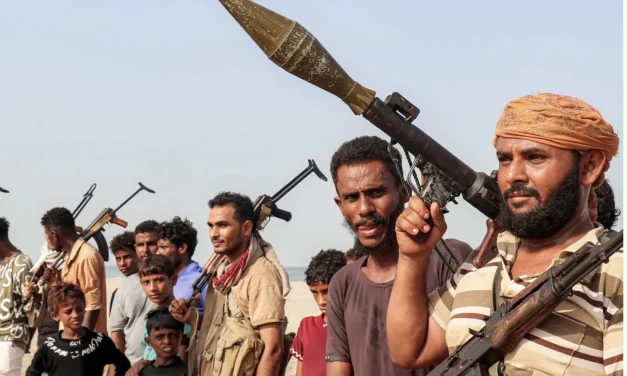 Houthi, danneggiato un caccia italiano in Arabia: Bab el-Mandeb e Hormuz stringono il commercio mondiale
